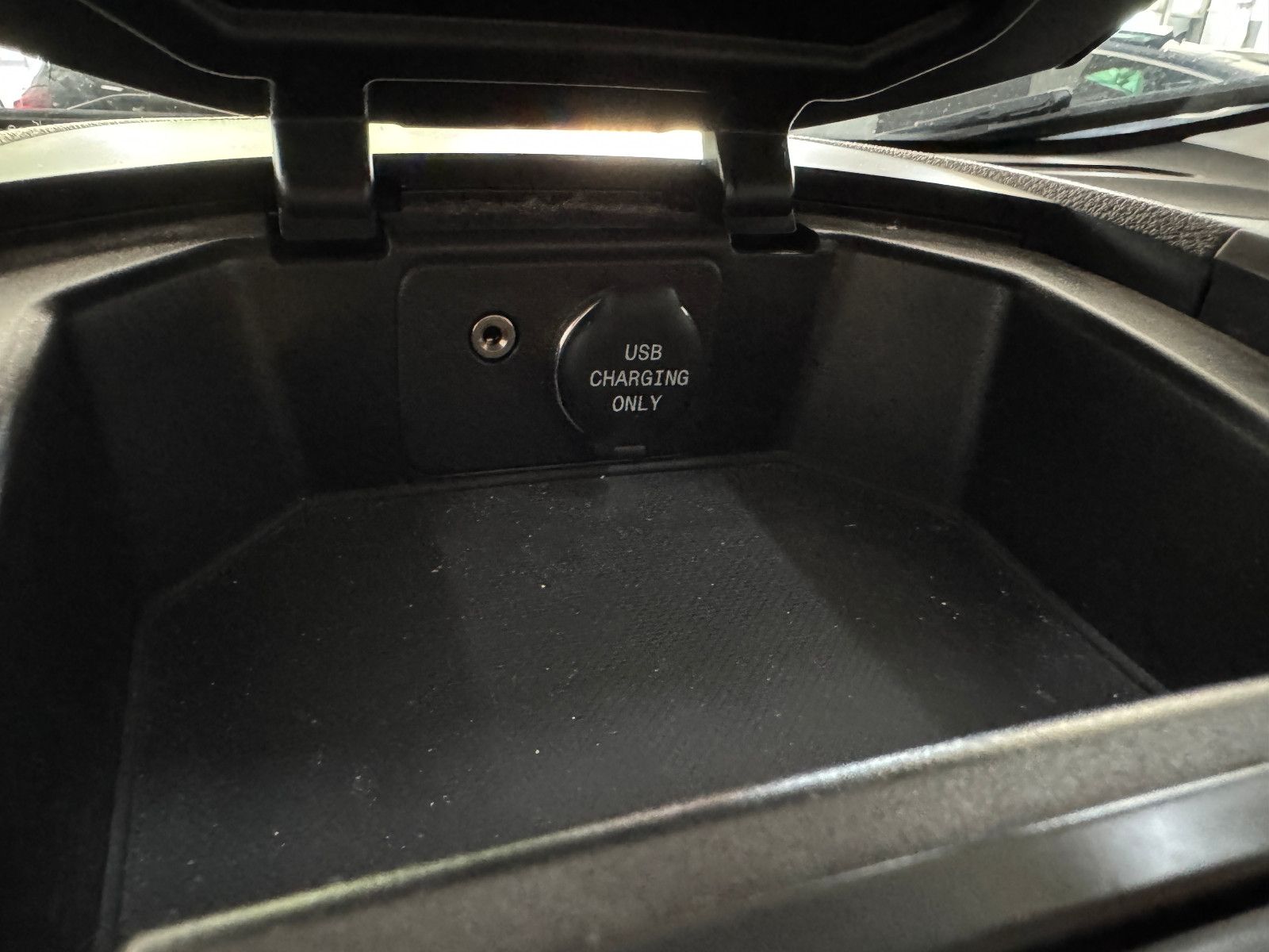 Fahrzeugabbildung Ford Tourneo Courier 1.5 TDCI TREND SERVICE & TÜV NEU