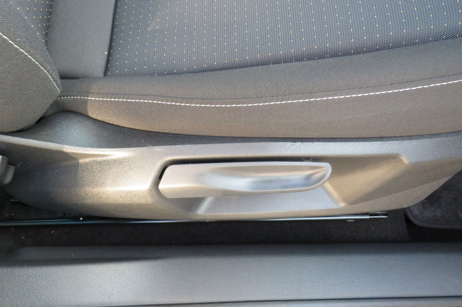 Fahrzeugabbildung SEAT Arona Style DSG FULL-LINK SITZH KAMERA GJ ACC 1H