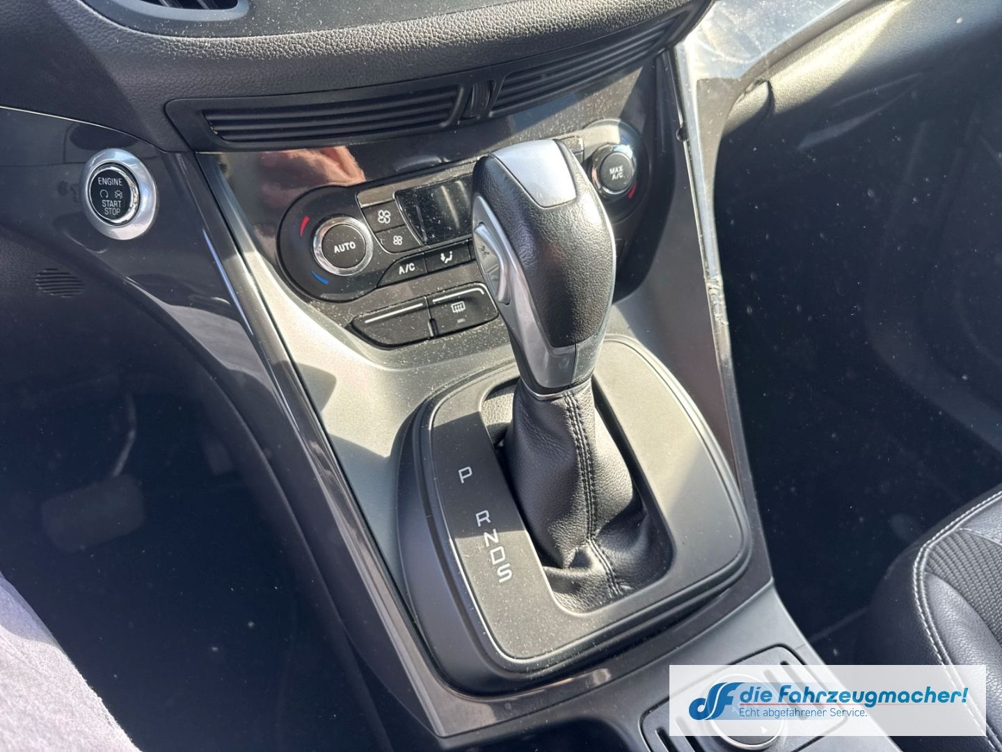 Fahrzeugabbildung Ford Kuga Titanium 180PS StandHZG Navi Keyless*EXPORT