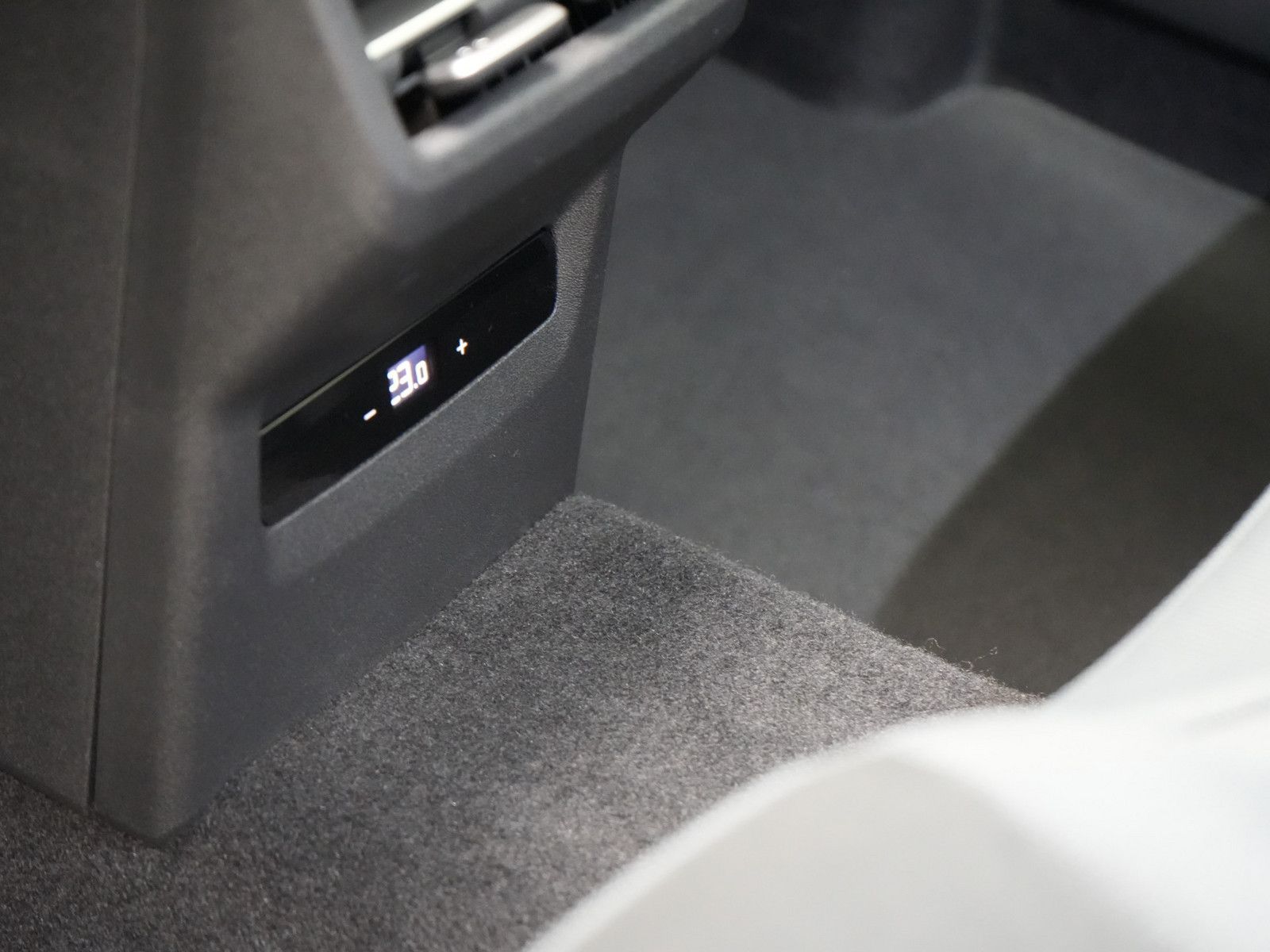 Audi Q3 e-hybrid S line SONOS PANO HUD NAVI VIRT PDC foto 18