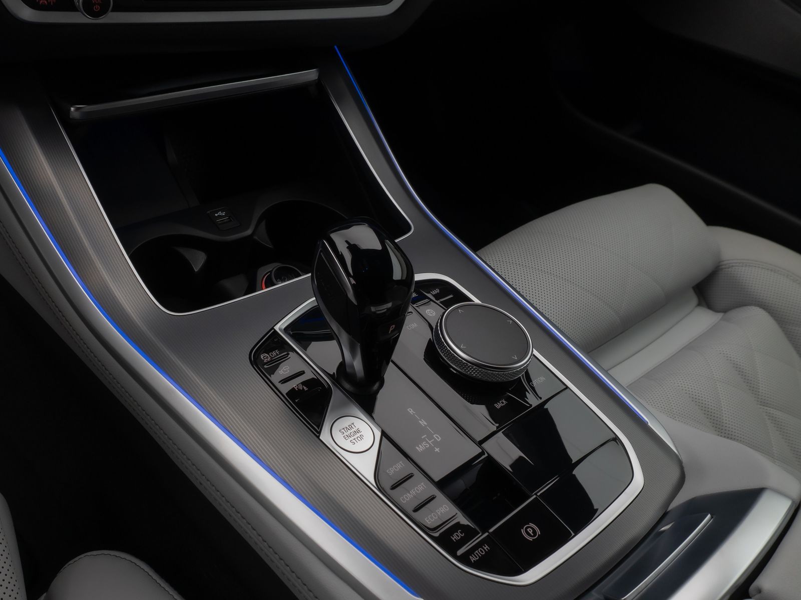 Fahrzeugabbildung BMW X5 xD30d M Sport 360°HUD DAB H/K ACC Komfort 21"