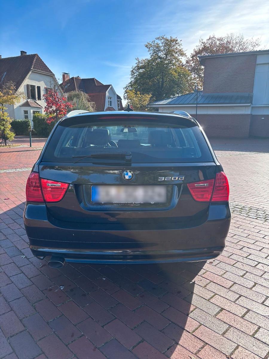 BMW 320 2012 — photo 5