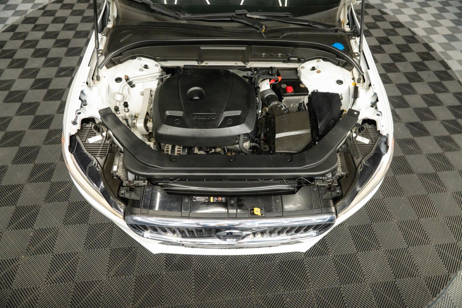 Fahrzeugabbildung Volvo XC60 T5 Inscription AWD | ACC | Pano | H&K | LED