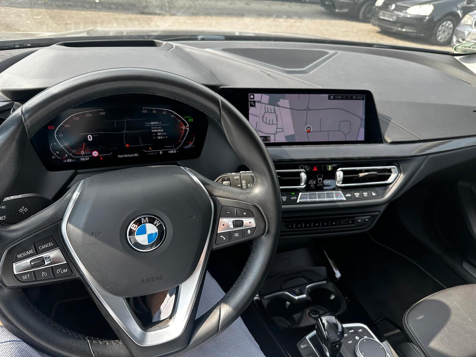 BMW 118i 1 Limousine Navi HeadUp Sport Line 8fach
