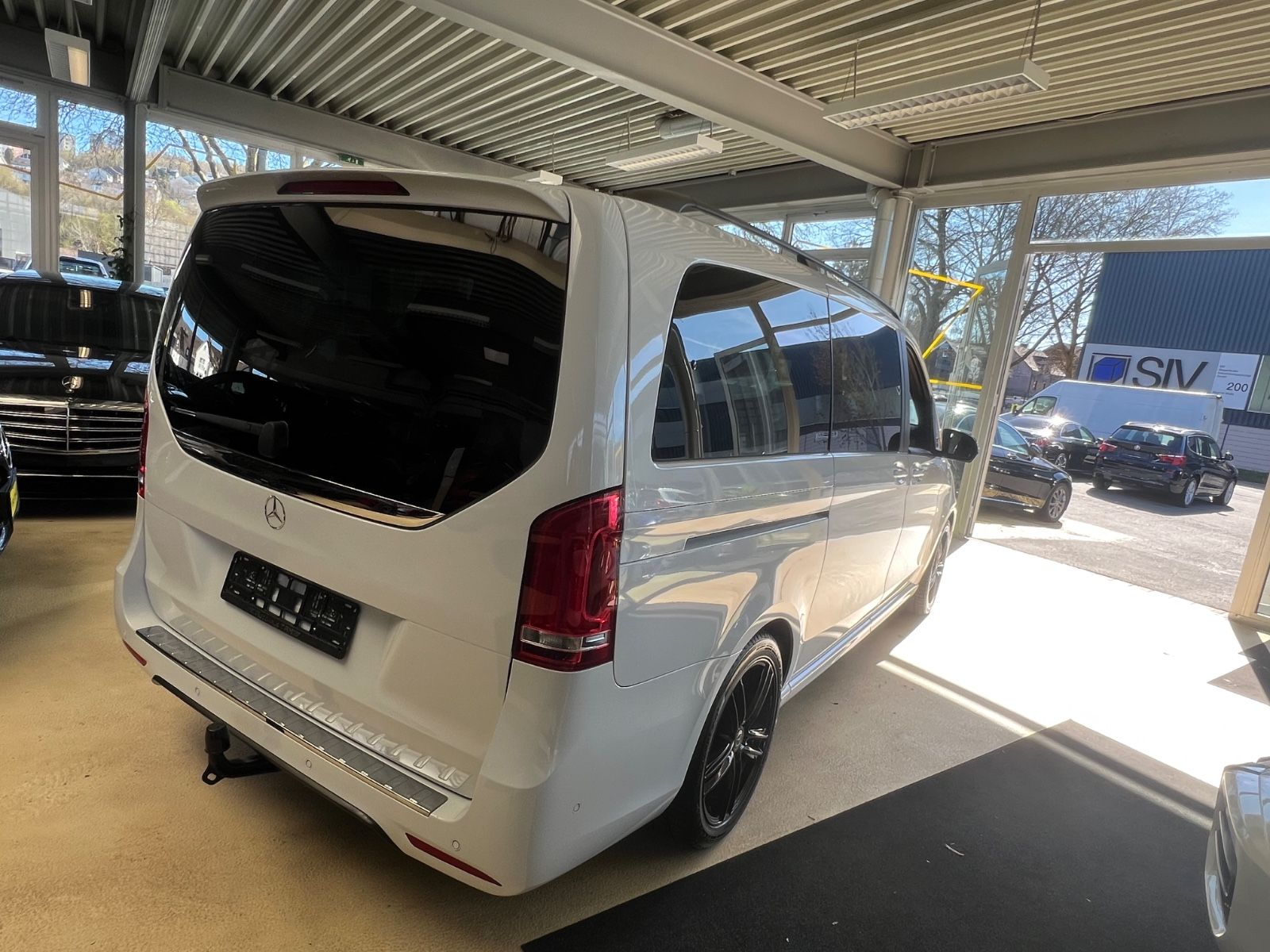 Fahrzeugabbildung Mercedes-Benz V 250 d EDITION lang AMG *AMBIENTE*KAMER*LED*