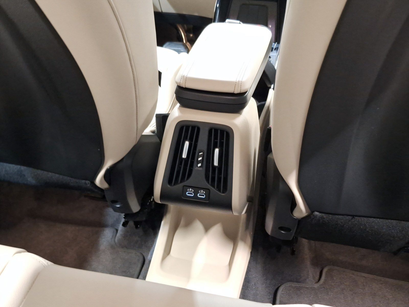 BMW 220 Active Tourer - Bild 17