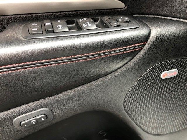 Fahrzeugabbildung Dodge Durango 5.7 V8 RT HEMI Leder 4x4 6 Sitzer