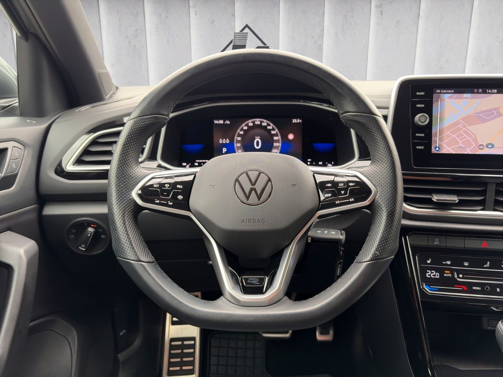 Fahrzeugabbildung Volkswagen T-Roc R-Line 4M*DSG*SHZ*LED*NAVI***
