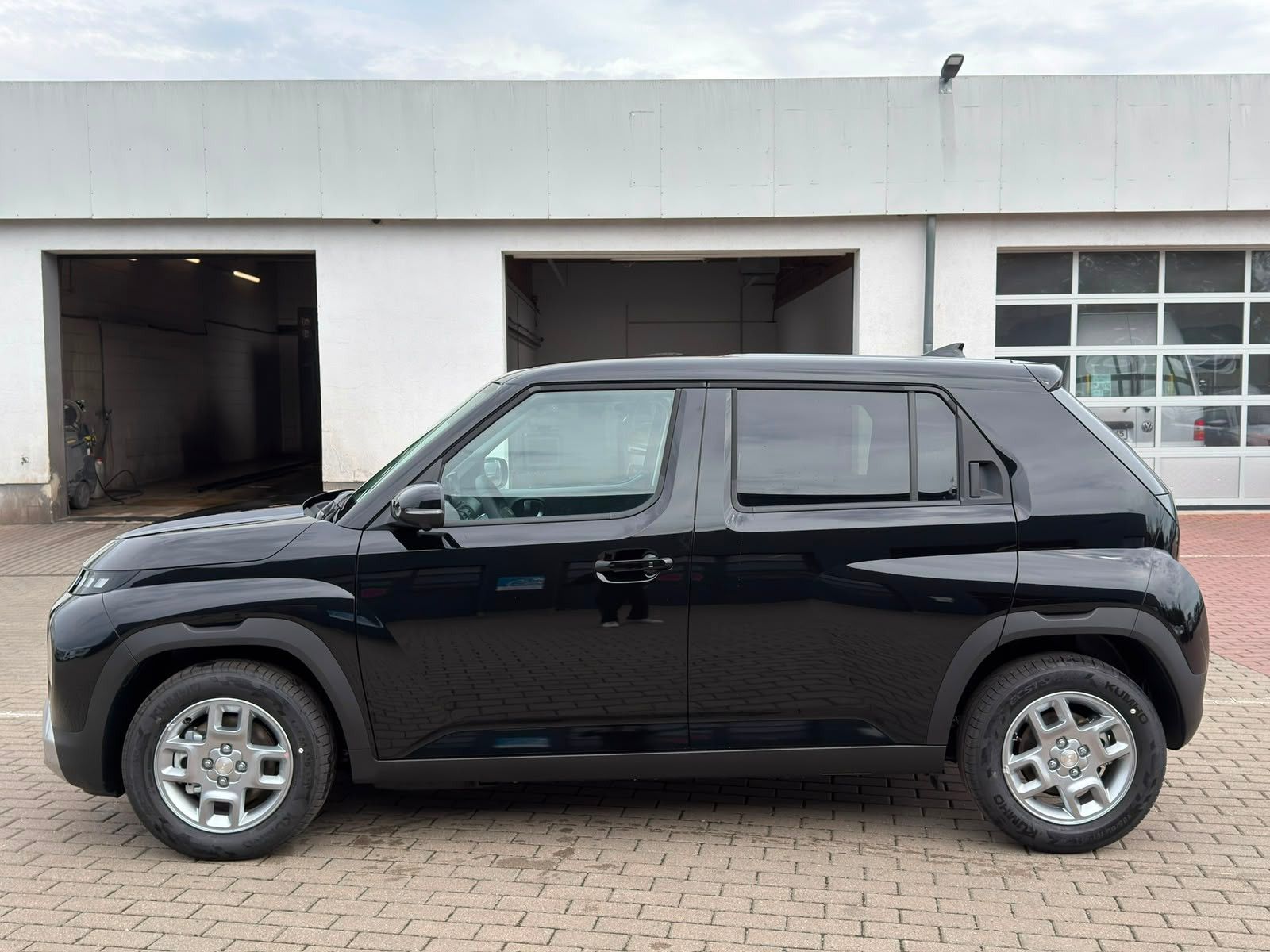 Fahrzeugabbildung Hyundai INSTER Trend 85kW *RW370KM*Totwinkel*ACC*360°