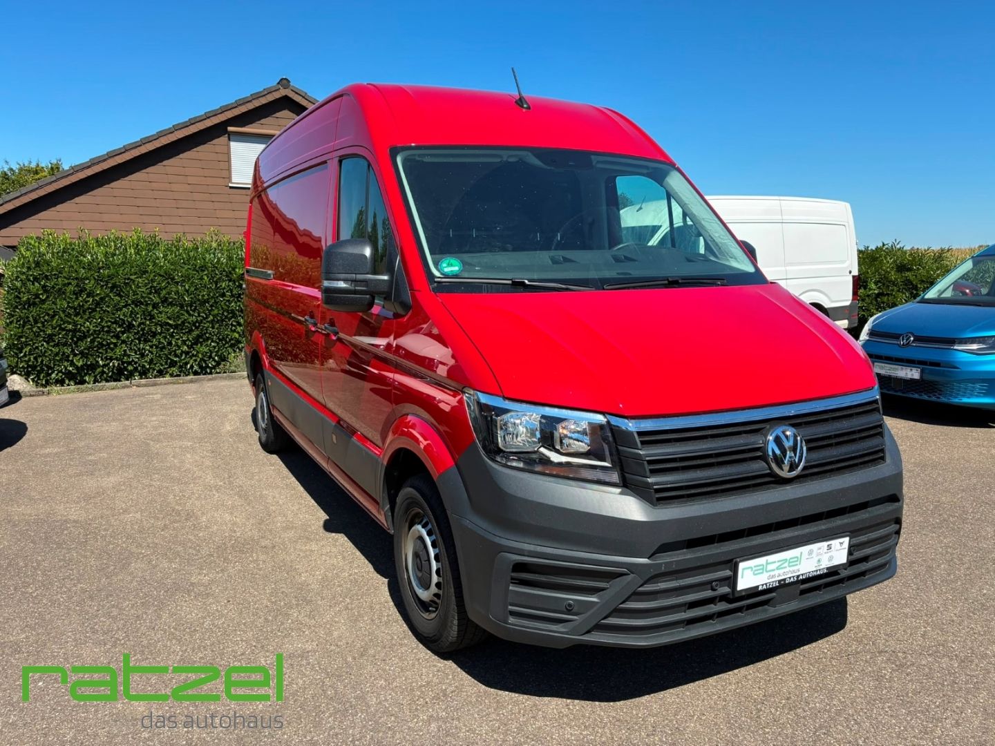 Fahrzeugabbildung Volkswagen Crafter Kasten Hochdach FWD 35 MR 2.0 TDI +AHK+P