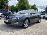 Opel Astra J Sports Tourer 1.6T INNOVATION Xenon PDC - Opel Astra: J Innovation