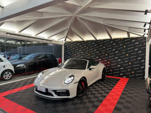 Porsche 911 Carrera 4 GTS Cabriolet