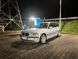 BMW E46 325I - BMW 325 aus 2004: 325i