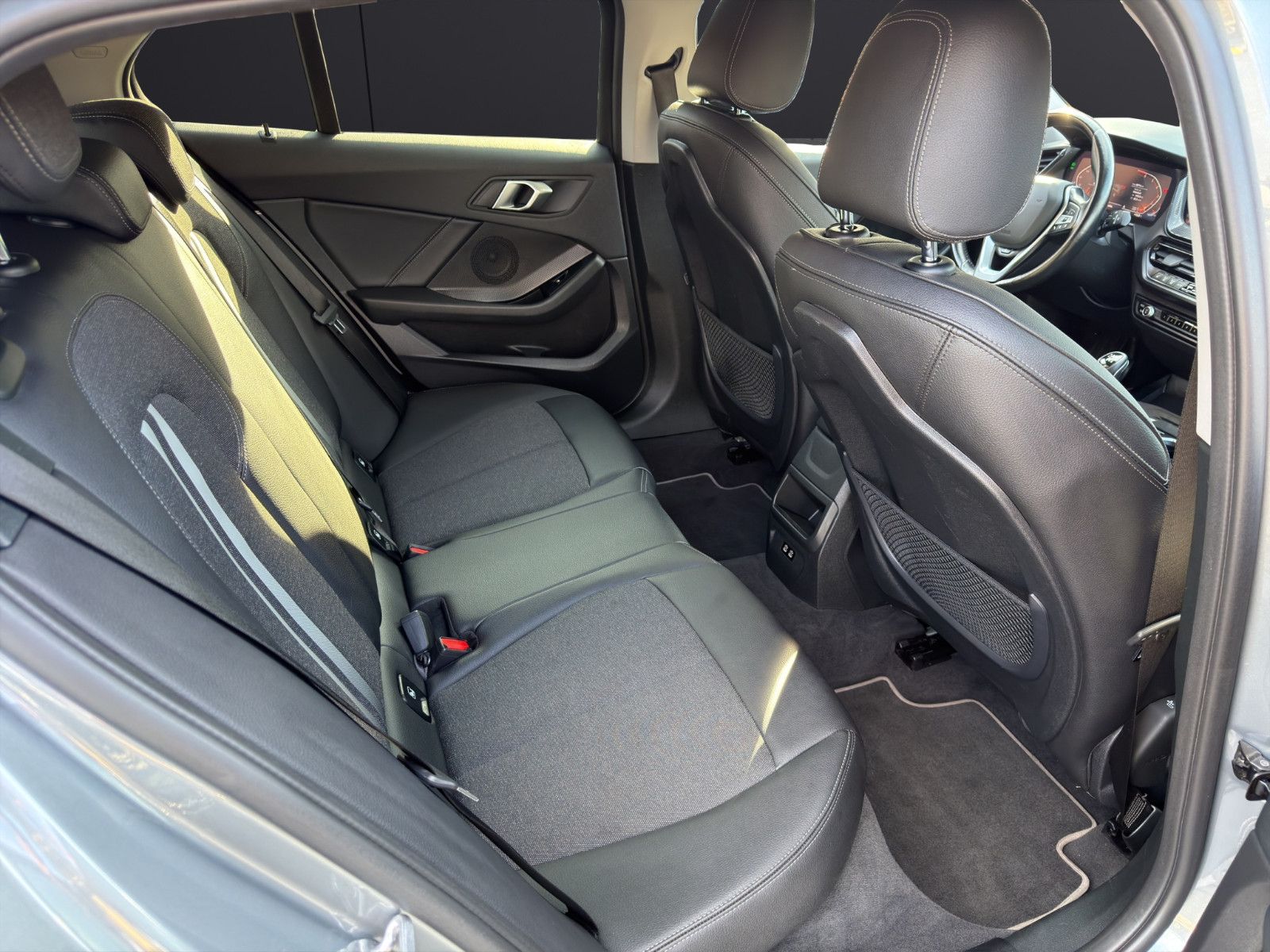 Fahrzeugabbildung BMW 116 i Sport Line/Winter Paket/Performance/Tempo