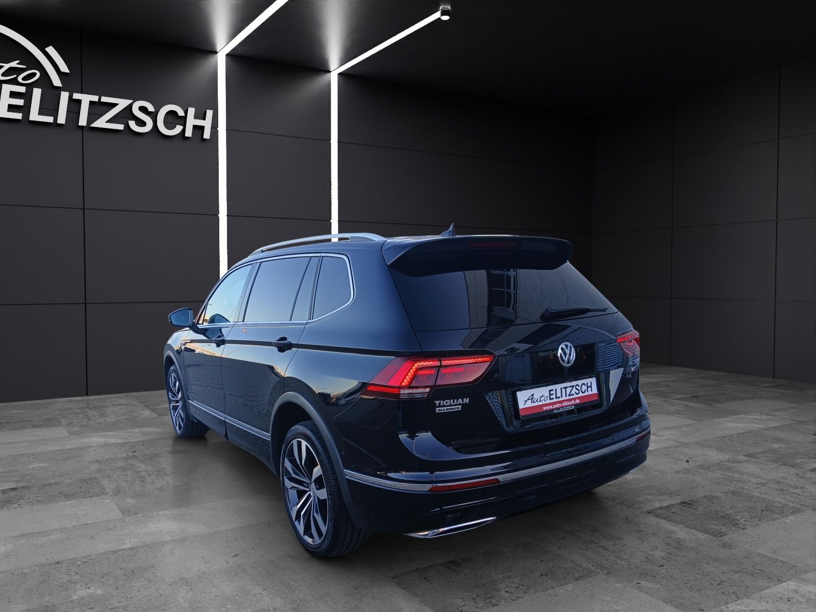 Fahrzeugabbildung Volkswagen Tiguan Allspace TDI Highline DSG 4M R-Line LED A