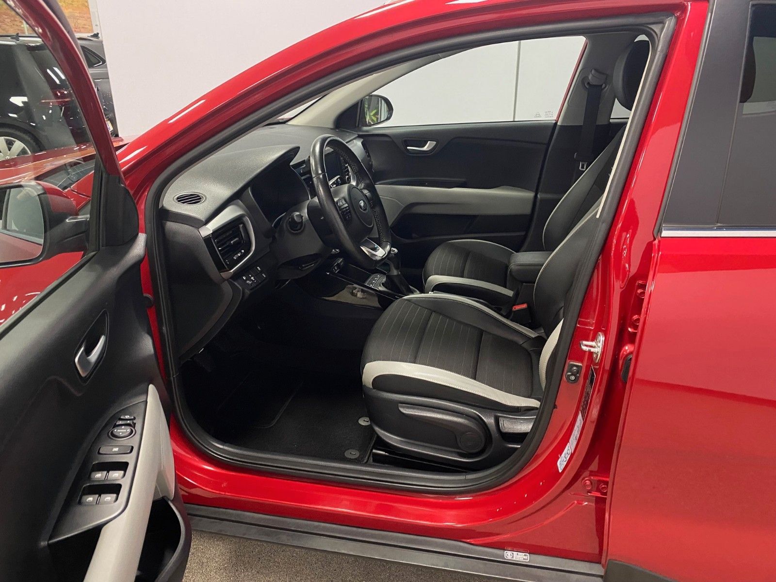 Fahrzeugabbildung Kia Stonic 1.0 T-GDI+KAMERA+ANDROID AUTO+Checkheft++