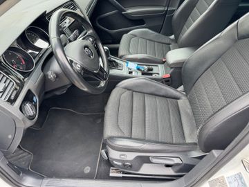 Volkswagen Golf - 9