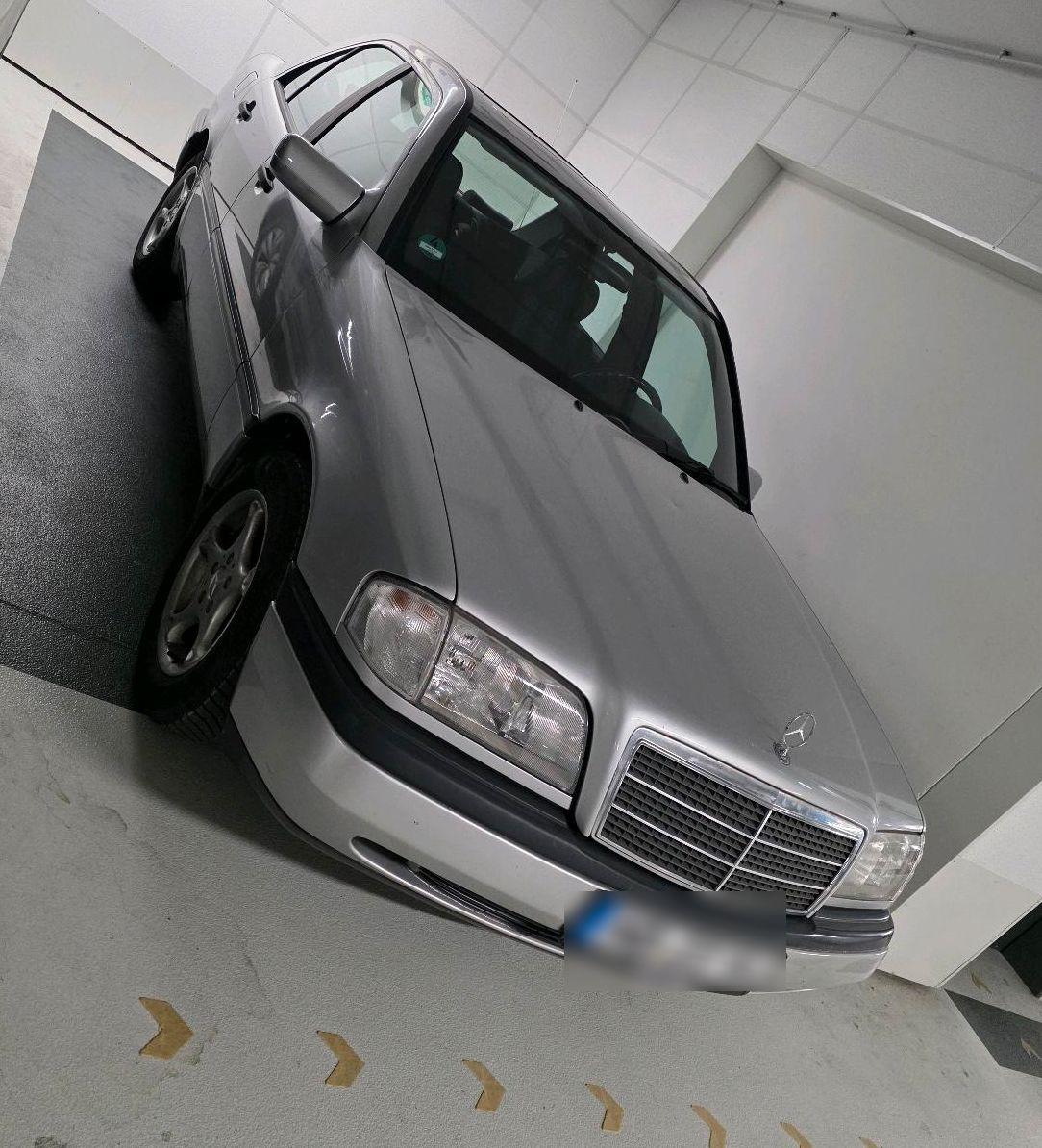 Mercedes-Benz C 180