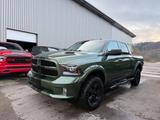 Dodge RAM 1500 HEMI 5.7L CREW CAB SPORT HOCH&BREIT - Dodge RAM: Grün