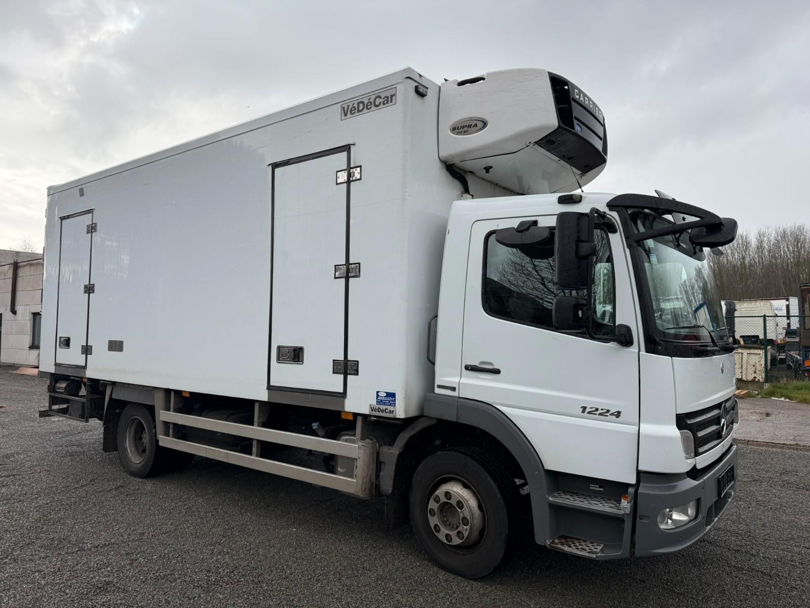 Mercedes-Benz Atego 1224 mit Carrier Supra 850 Mt°