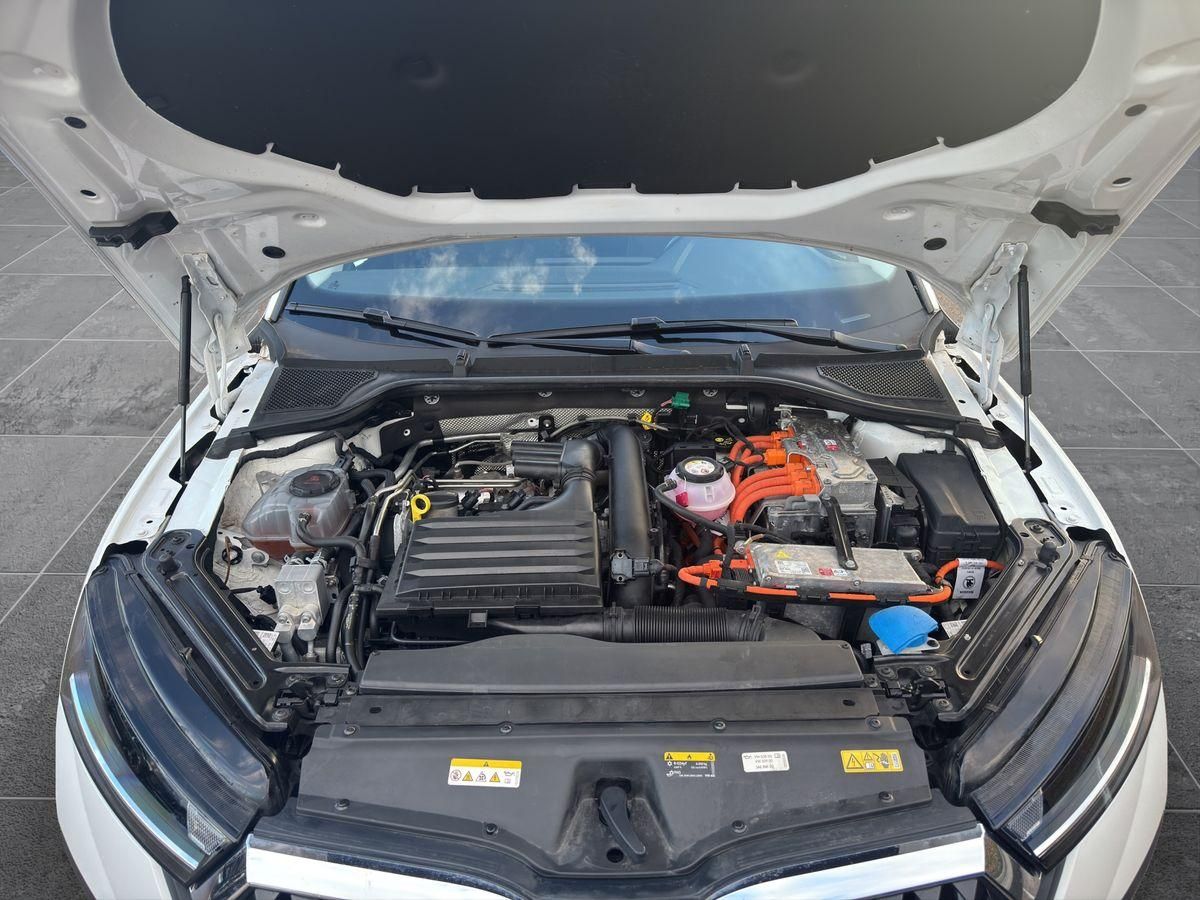 Fahrzeugabbildung SKODA Octavia Combi Style 1.4 TSI iV 150 kW