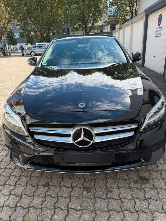 Image of Mercedes-Benz C 180