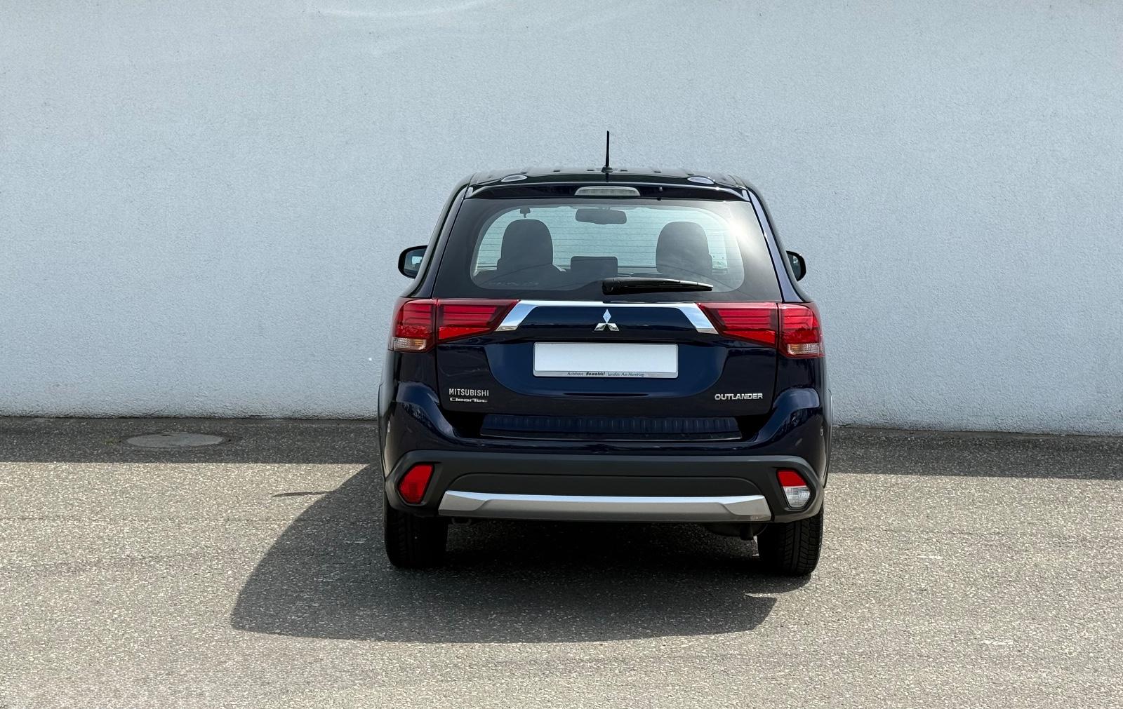Mitsubishi Outlander 2.0 Intense/MFL/TEMP/76.000KM/TOP