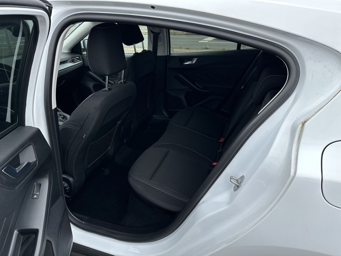 Fahrzeugabbildung Ford Focus Titanium 1.0 EcoBoost Mild-Hybrid EU6d Nav