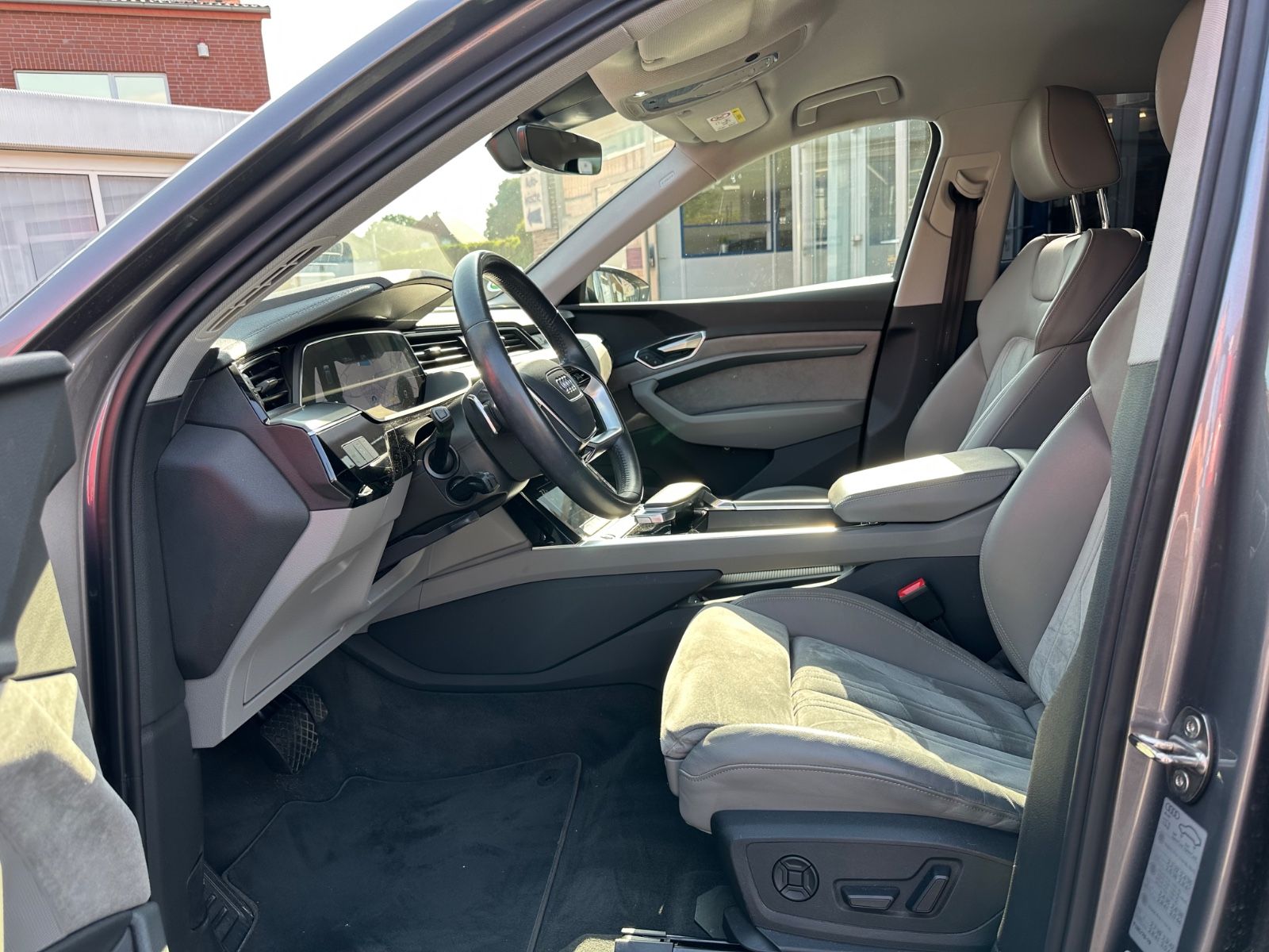 Fahrzeugabbildung Audi e-tron Sportback 50 quattro advanced AHK/ACC/HUD