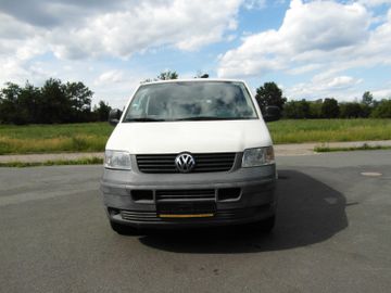 Volkswagen T5 Transporter - 2