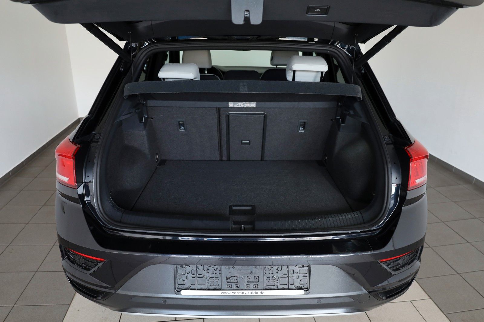 Fahrzeugabbildung Volkswagen T-Roc Style, Leder, Kamera, Black Edition, LED