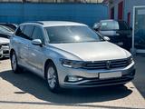 Volkswagen Passat 2.0 TDI*Massage*Kamera*ACC*Navi*LED*SR+WR - Volkswagen Passat: W