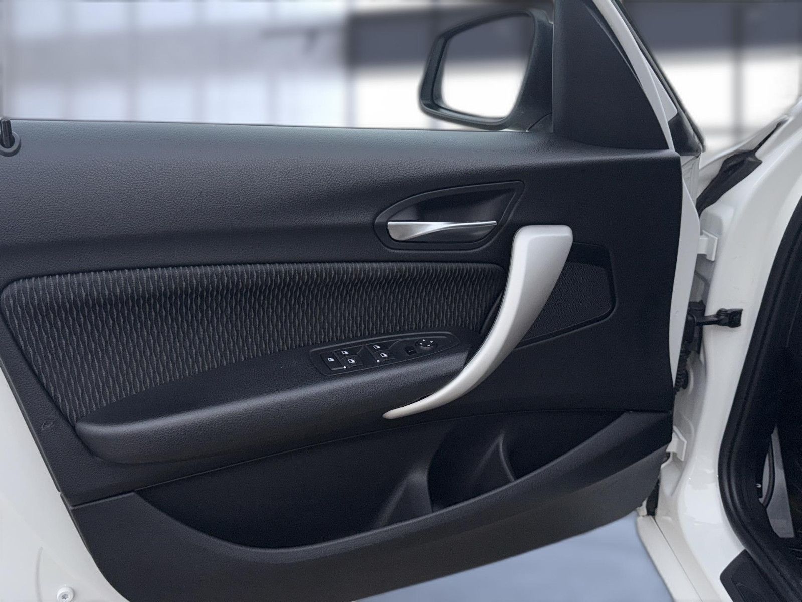 Fahrzeugabbildung BMW 116  Limousine 5-trg.  Advantage/ unfallfrei