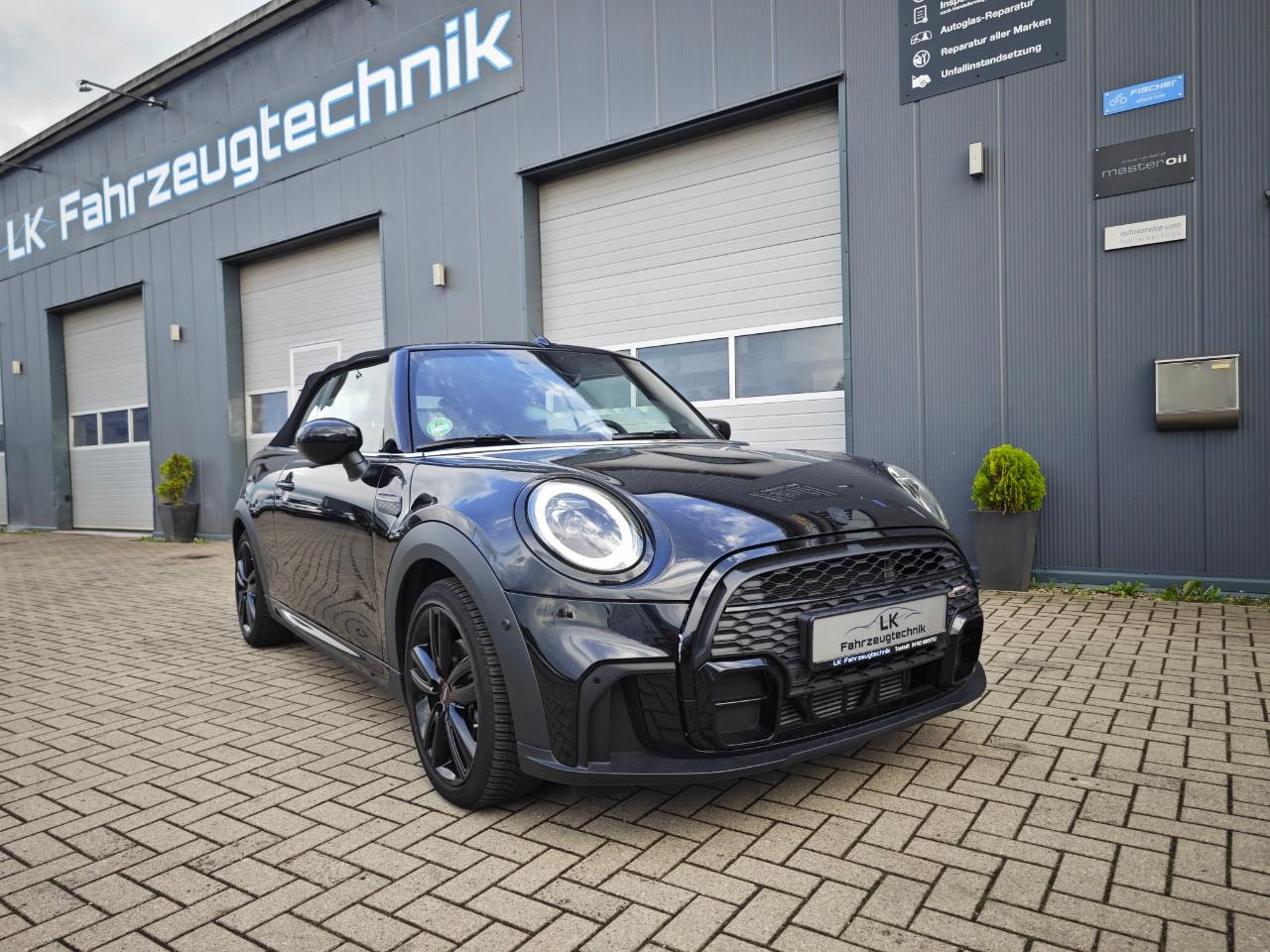 MINI Cooper Cabrio John Cooper Works Trim