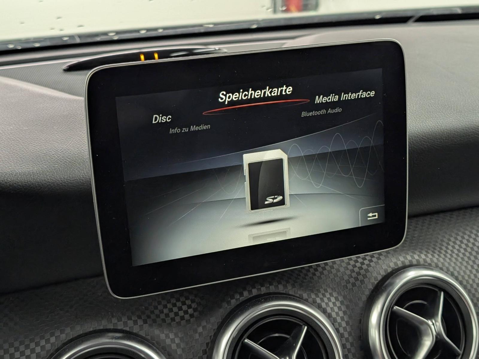 Mercedes-Benz A 180 1.6 Urban Navi LED Klima SHZ