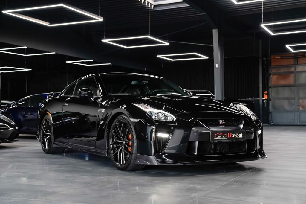 Nissan GT-R