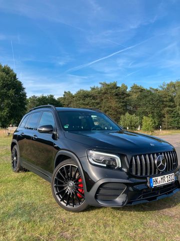 MERCEDES-BENZ GLB 35 AMG Mercedes-AMG GLB 35 4MATIC DCT Me...