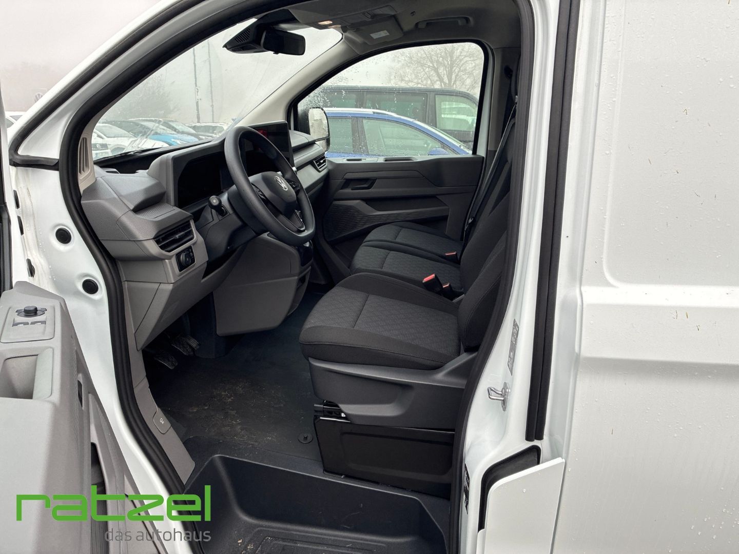 Fahrzeugabbildung Volkswagen Transporter Kasten 2.0 TDI KR AHK+LED+ACC+Regal