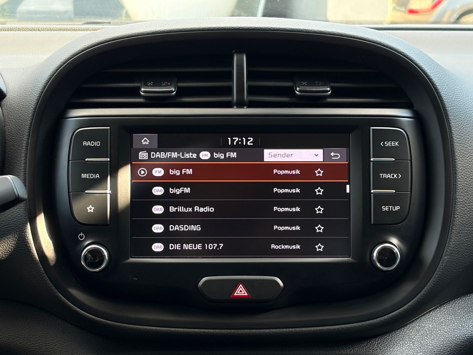 Fahrzeugabbildung Kia e-Soul Edition 39kW LED ACC LKA Kamera CarPlay