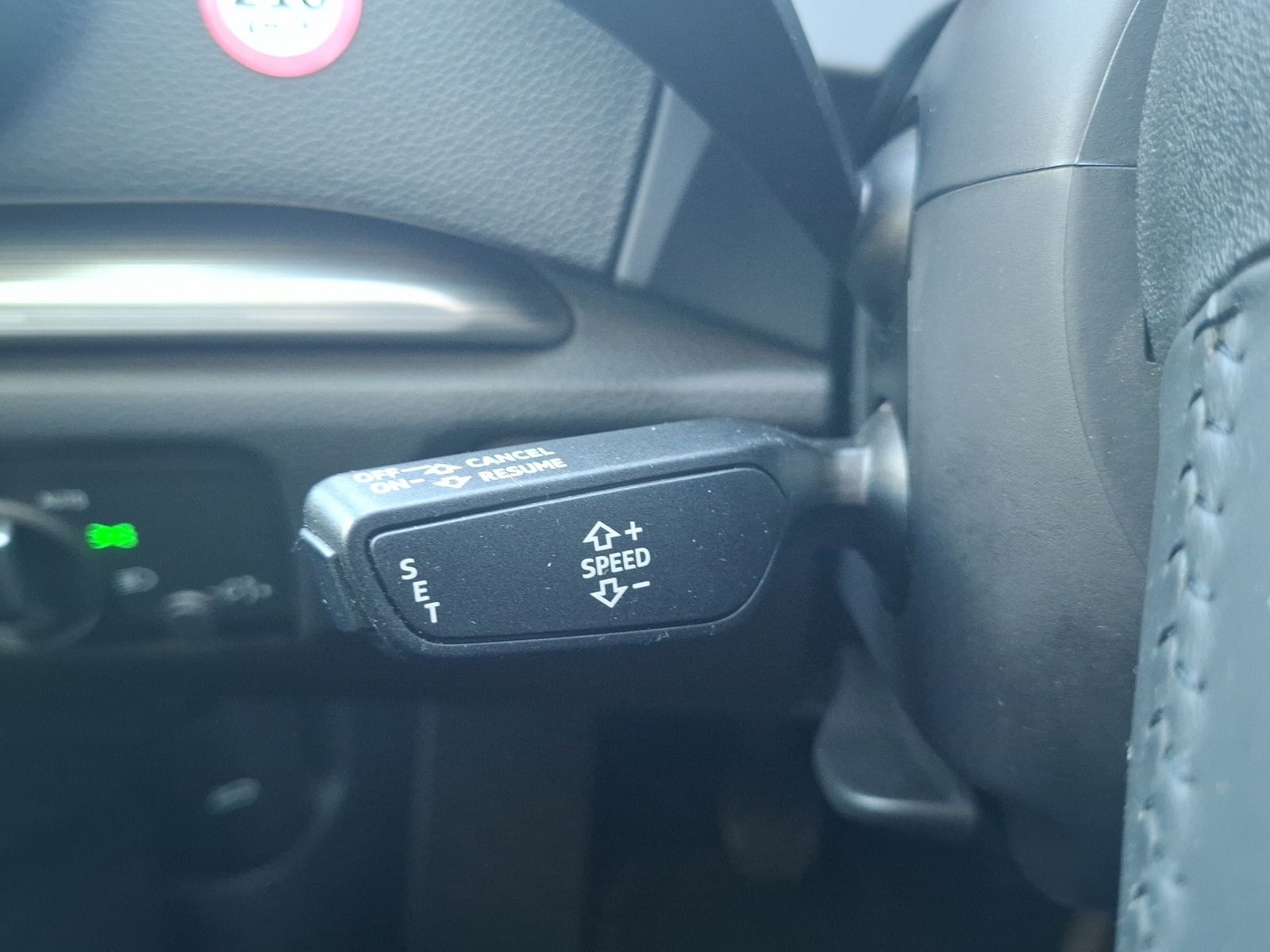 Fahrzeugabbildung Audi A3 Sportback 35 TFSI sport LED Navi GRA PDC SH 1