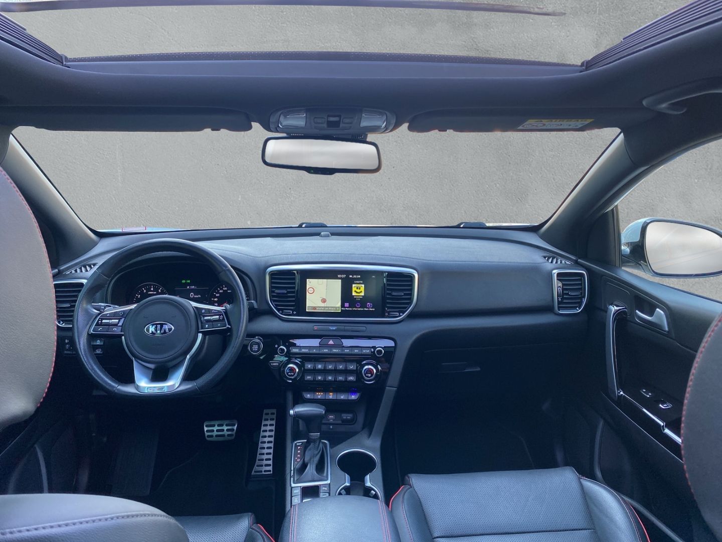 Fahrzeugabbildung Kia Sportage GT-Line 4WD 1.6 T-GDI *GLASDACH* *LEDER