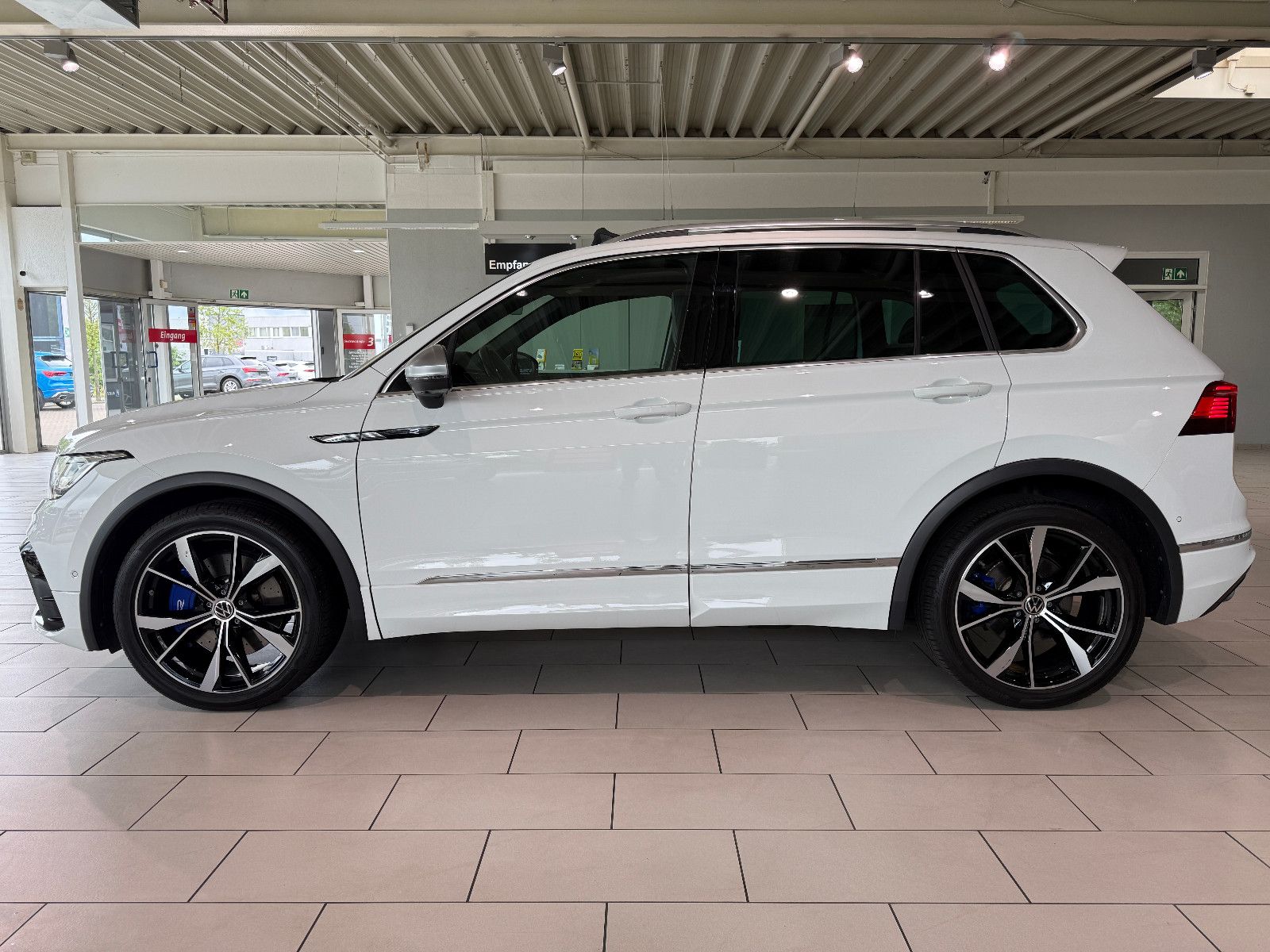 Volkswagen Tiguan R 4Motion IQ DSG LED PANO SHZ AHK foto 2