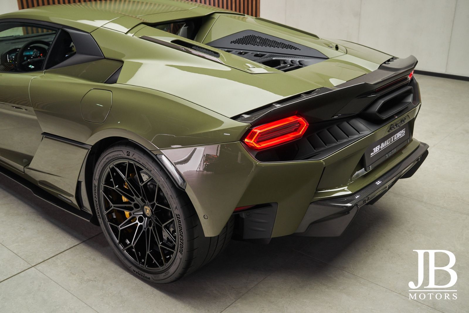 Fahrzeugabbildung Lamborghini Temerario Alleggerita Carbon Lift Racing NEW
