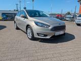 Ford Focus Lim. Titanium Automatik Garantie - Ford Focus Gebrauchtwagen in Bochum