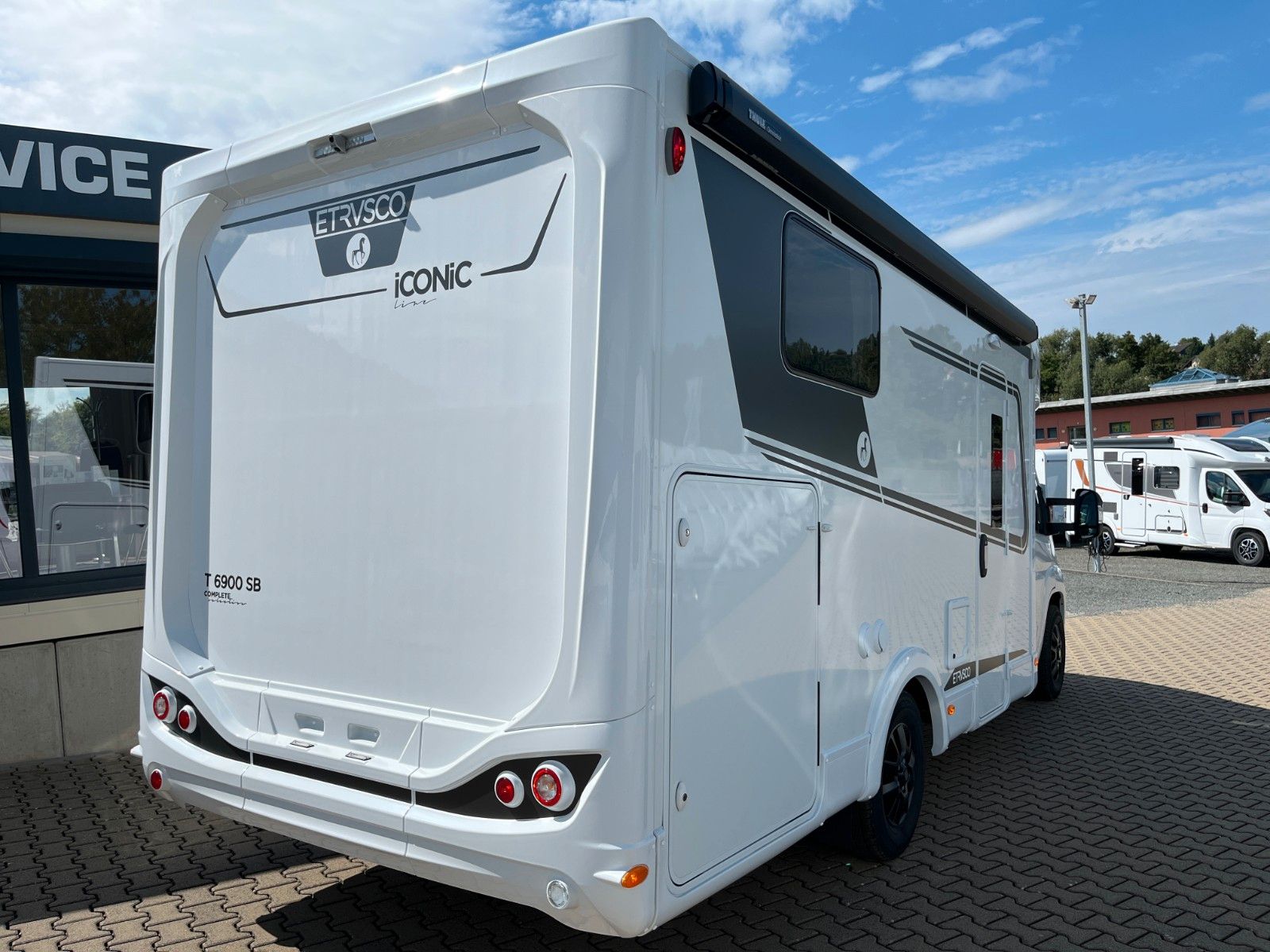 Fahrzeugabbildung Etrusco T 6900 SB *Hubbett*Complete Selection*Iconic* 26