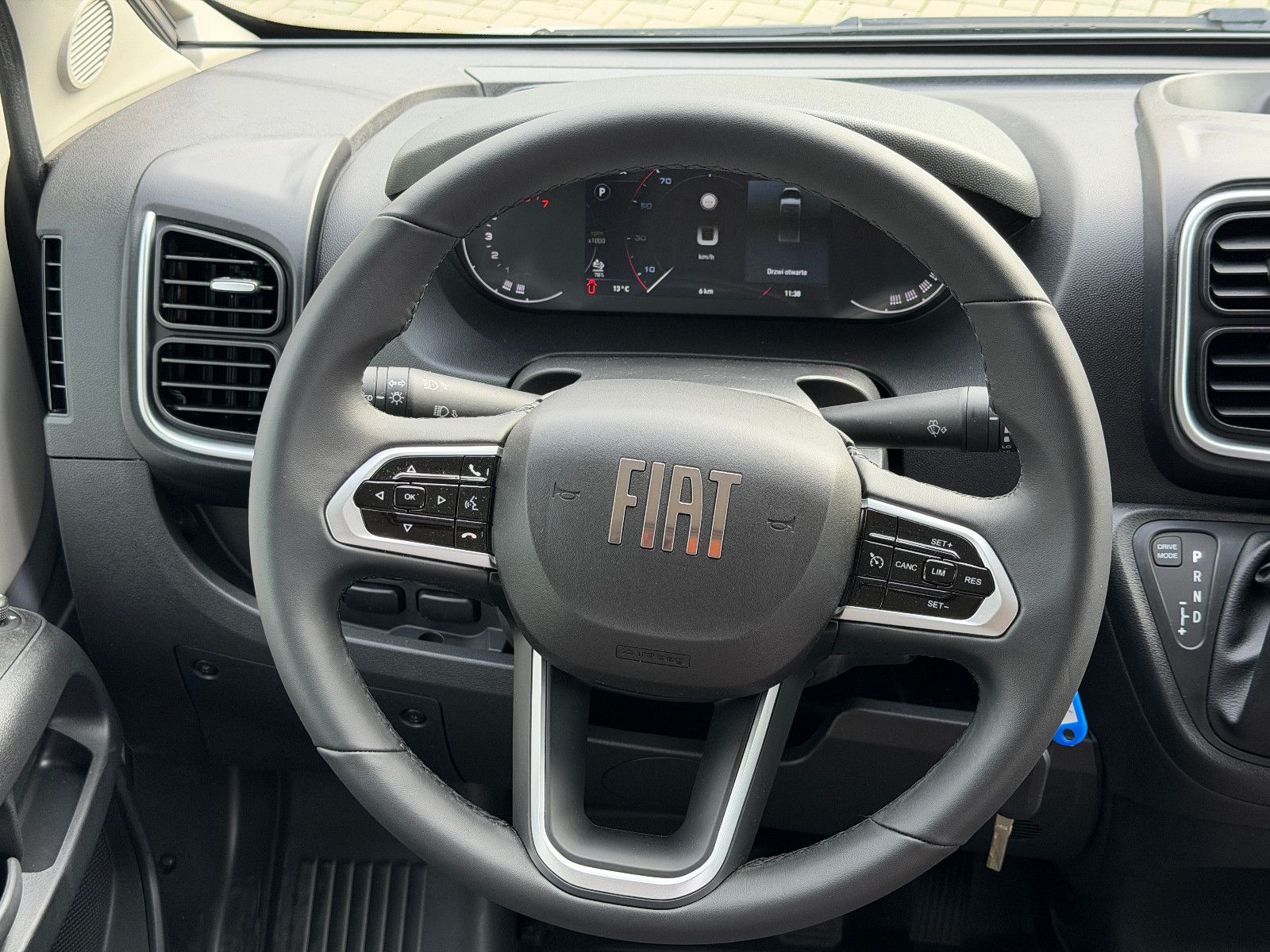 Fahrzeugabbildung HYMER / ERIBA / HYMERCAR Redwood 600 Trail