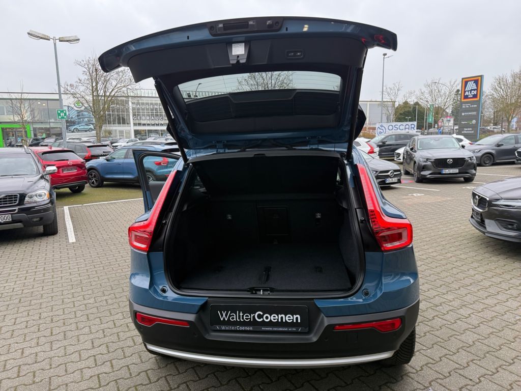 VOLVO XC40 B3 B DKG Core Winter-P. Fahrerassistenz-P. VOLVO XC40 B3 B DKG Core Winter-P. Fahrerassistenz-P.