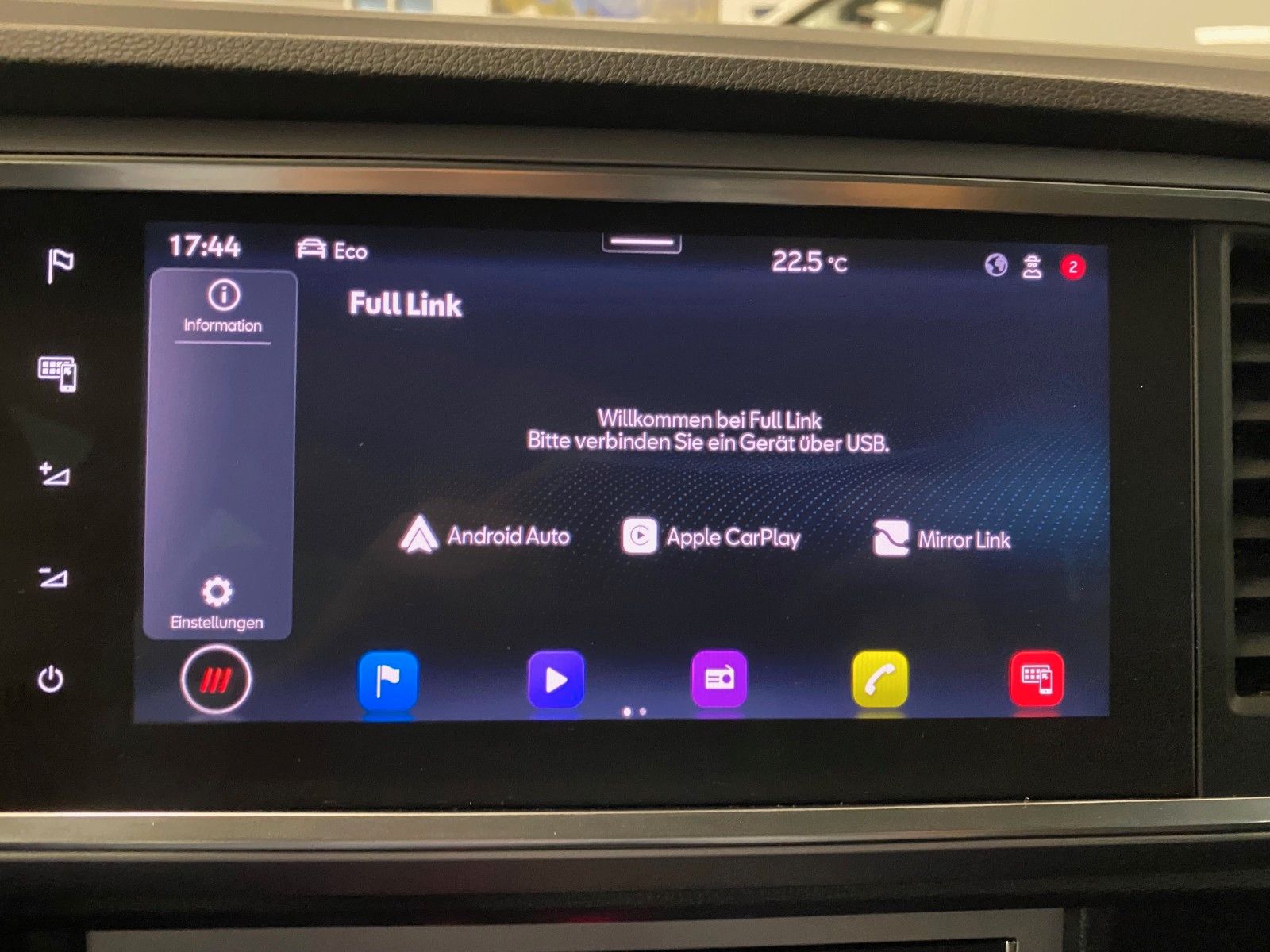 Fahrzeugabbildung SEAT Ateca 1.5 TSI 110kW FR DSG+AHK+ACC+VOLLLEDER+LED