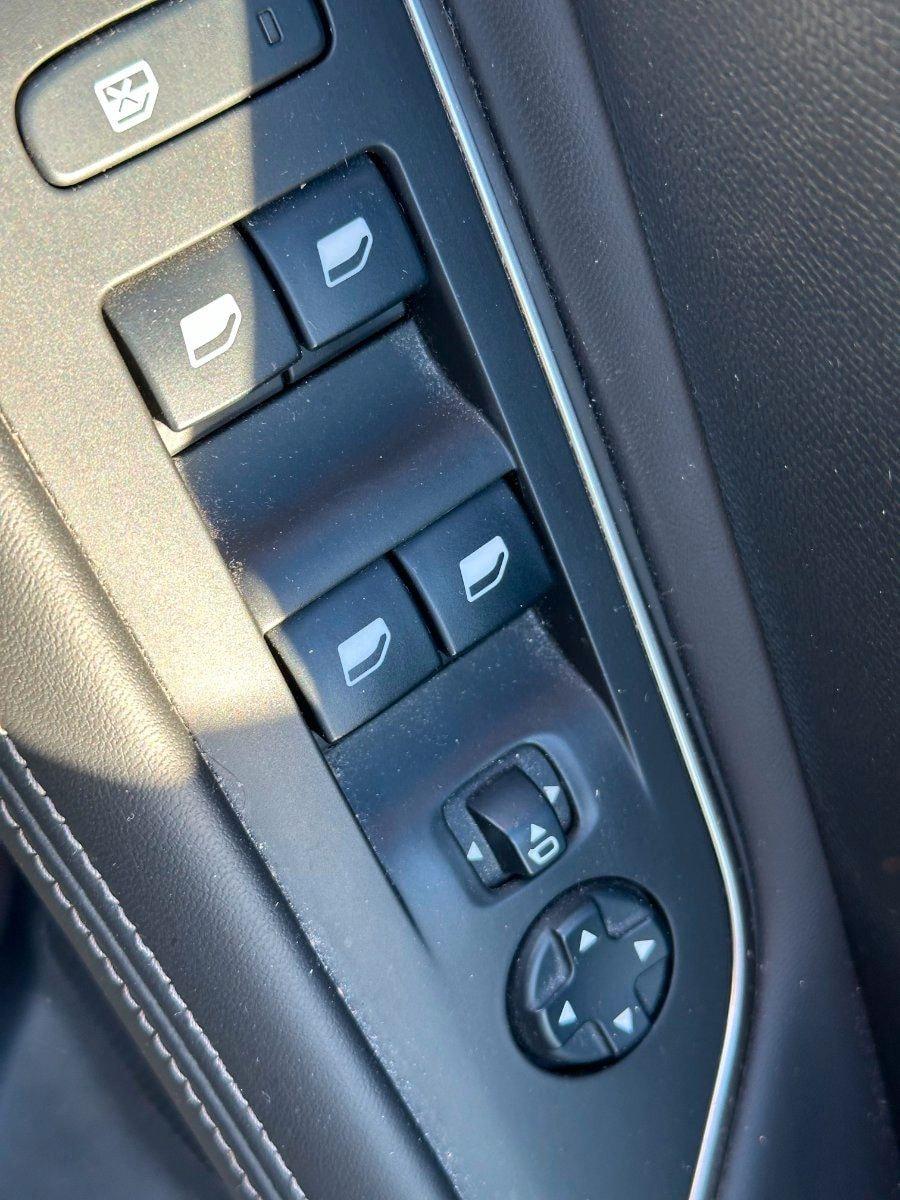 Peugeot 3008 Allure NAVI. KAMERA. PDC. KEYLESS