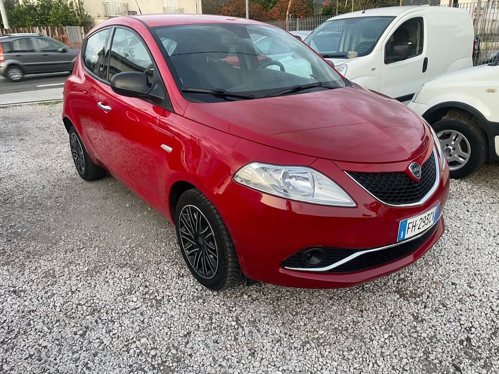 Image of Lancia Ypsilon